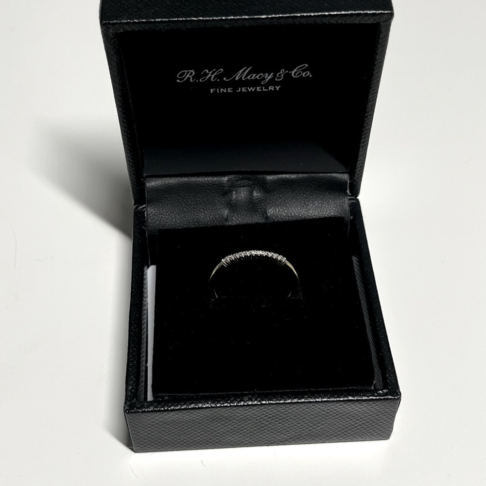 10k gold and diamond stackable ring